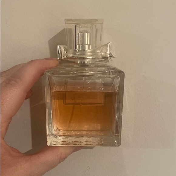 Miss Dior edu de toilette 2.7 oz Gently used - Picture 2 of 2